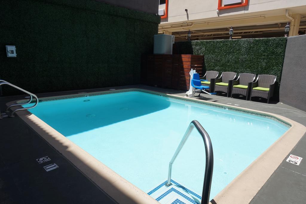 לוס אנג'לס Blvd Hotel & Suites - Walking Distance To Hollywood Walk Of Fame (Adults Only) מראה חיצוני תמונה